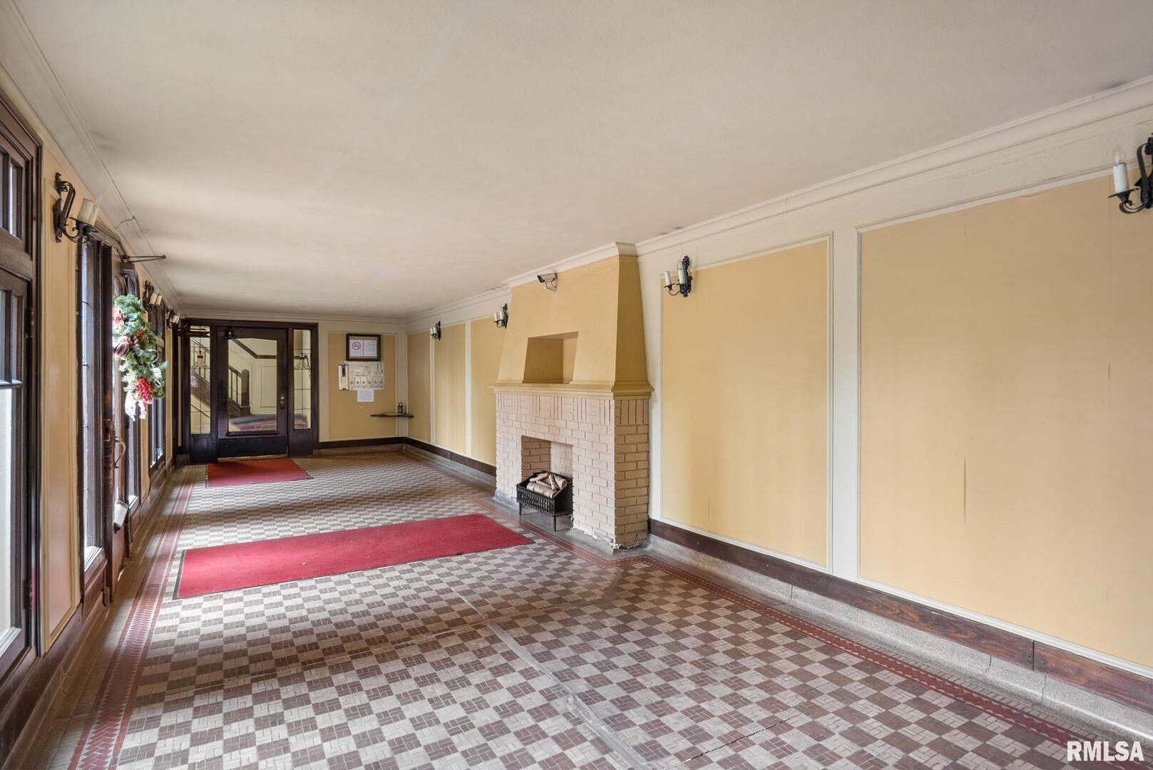 2506 HARRISON Street Unit: 2E