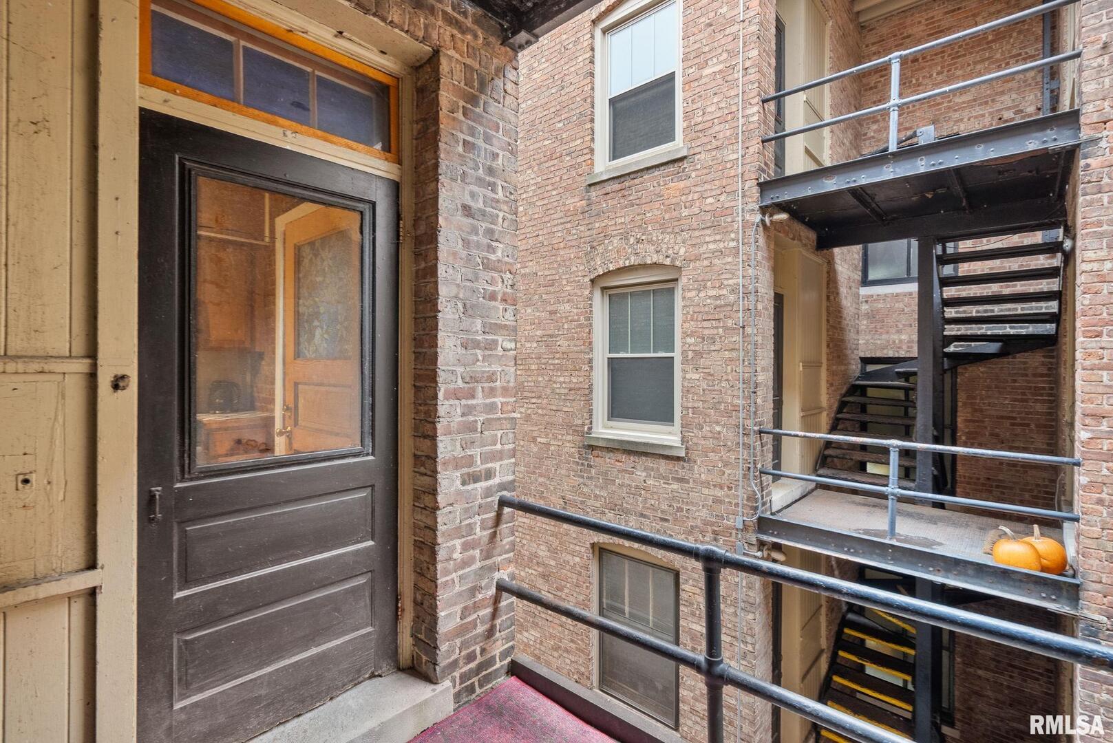 2506 HARRISON Street Unit: 2E