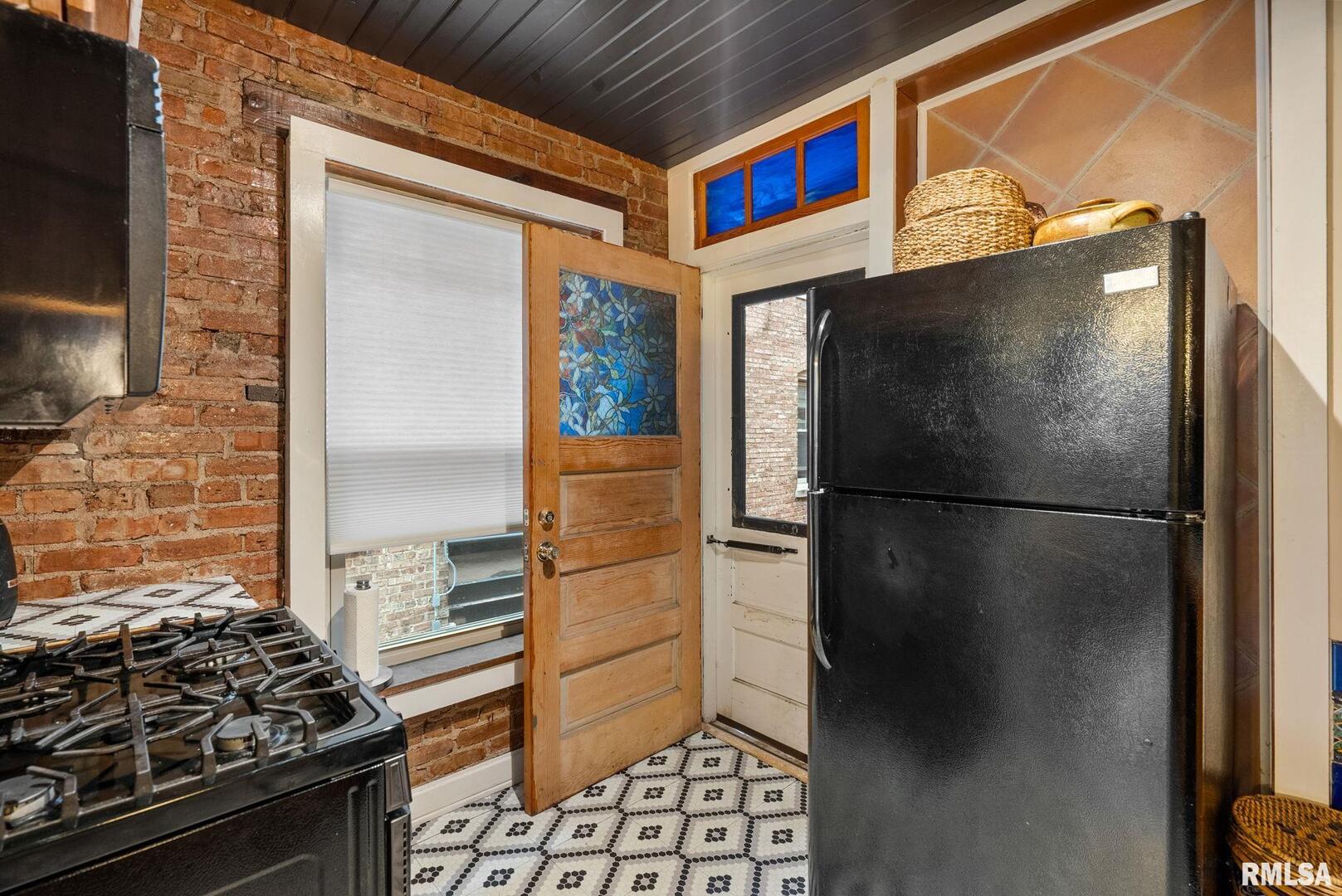 2506 HARRISON Street Unit: 2E