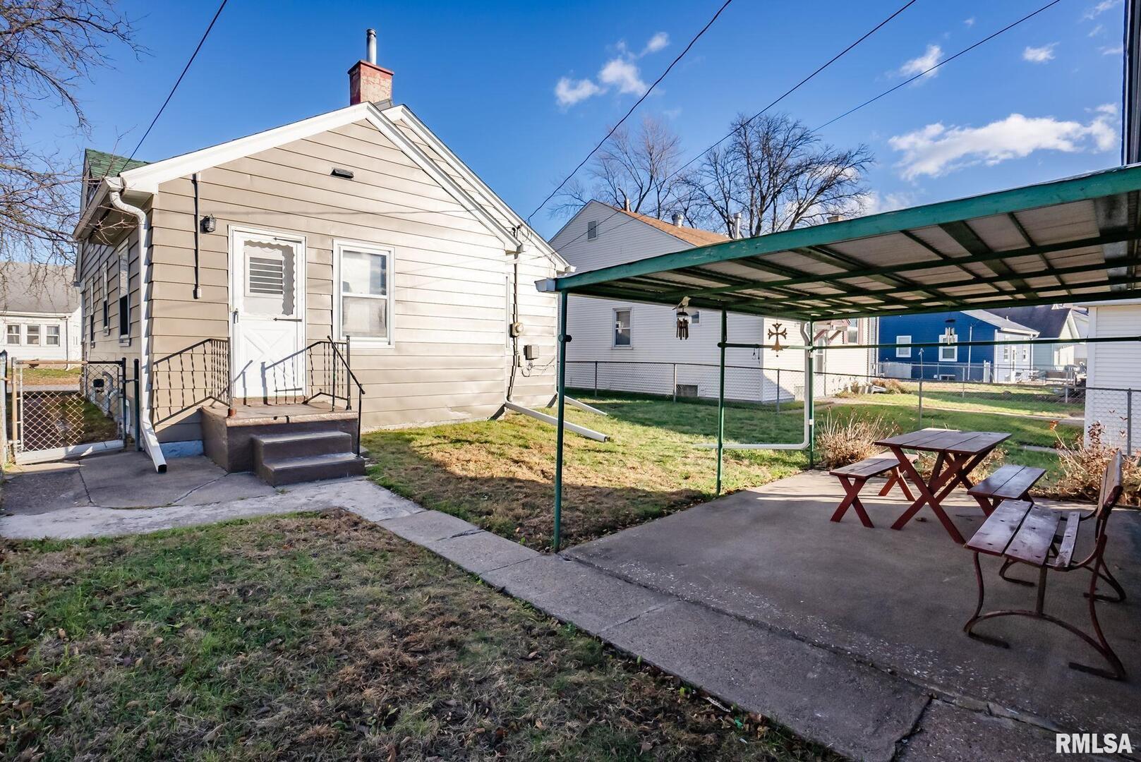 124 N ELMWOOD Avenue