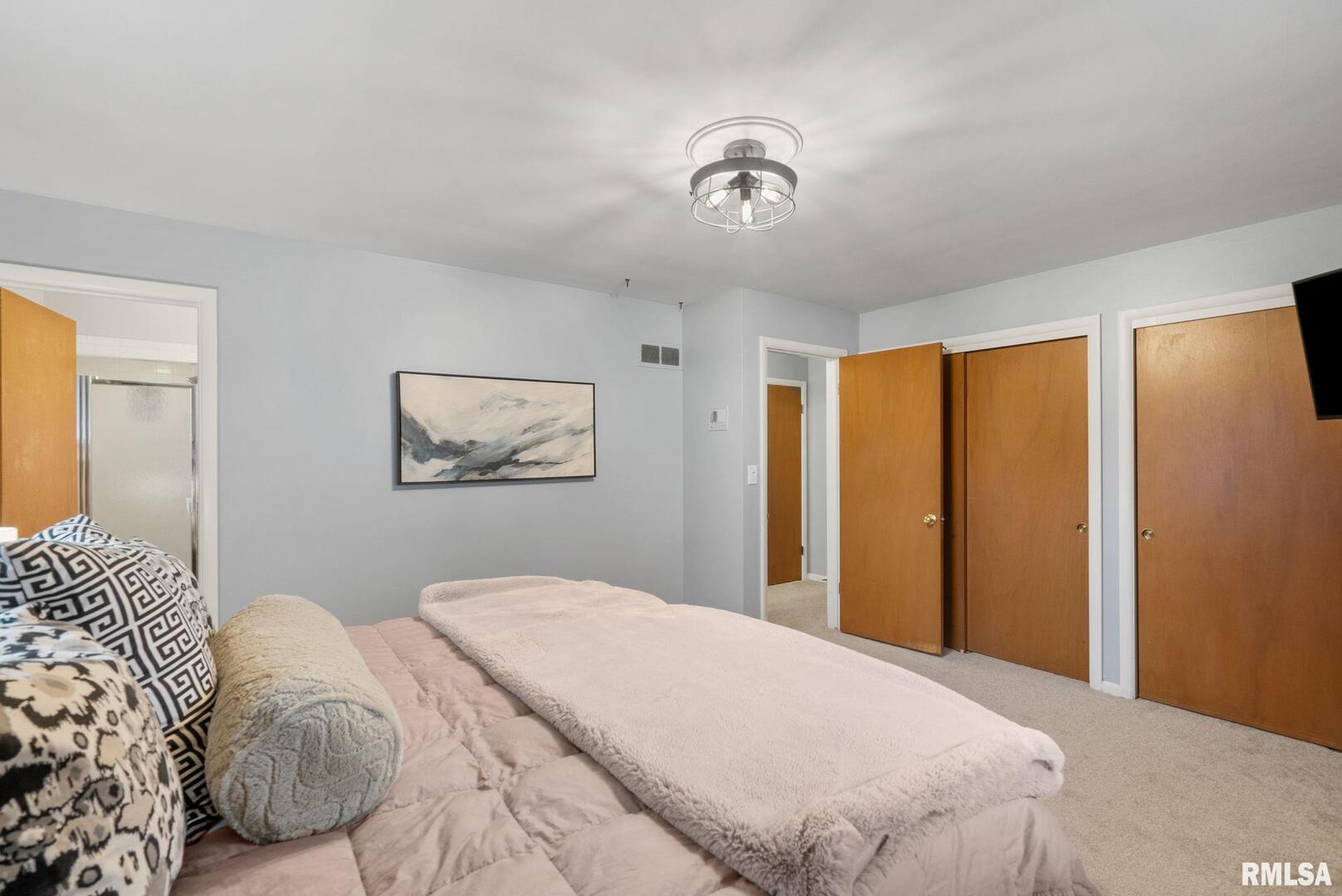 9 PARKWOOD Drive