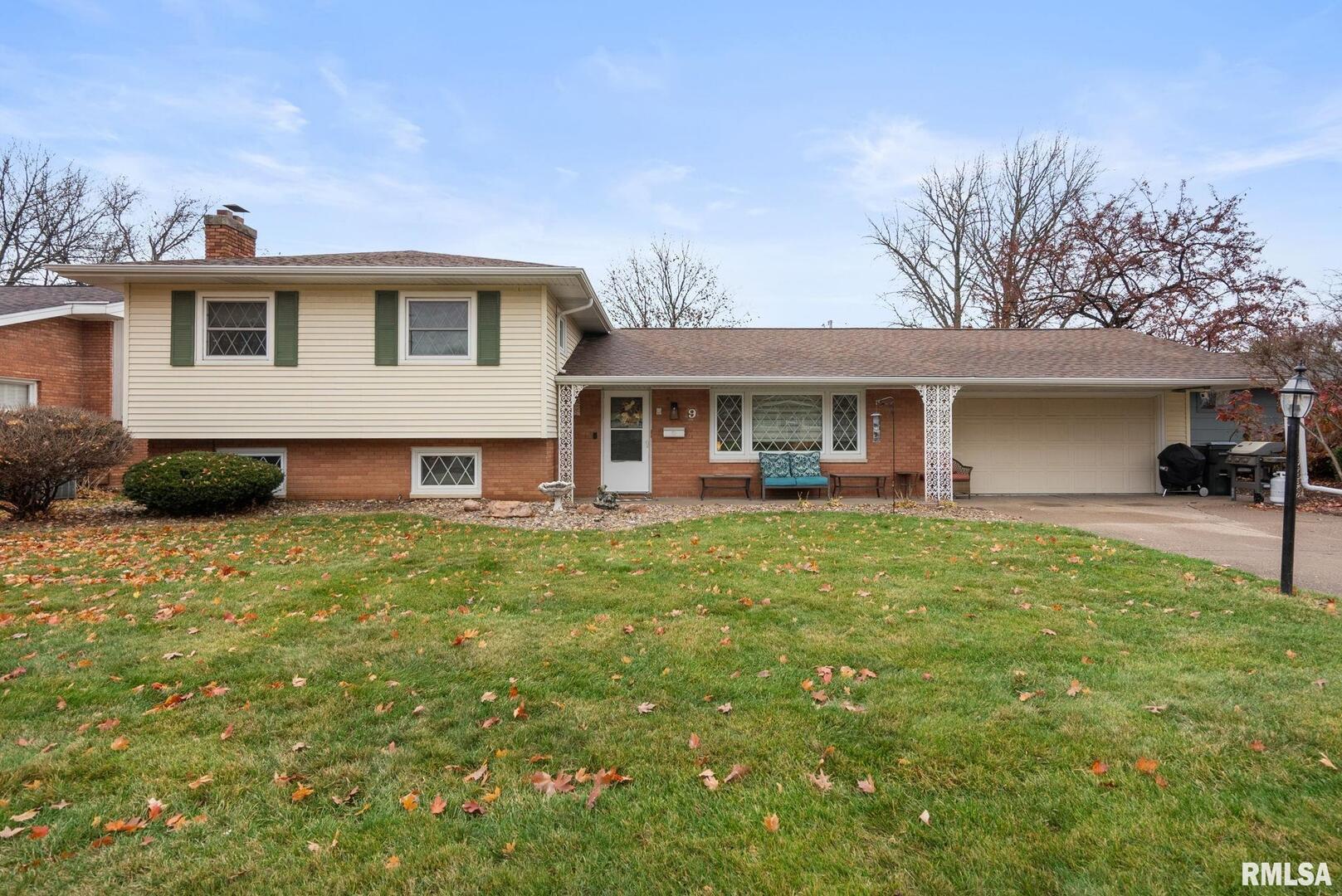 9 PARKWOOD Drive