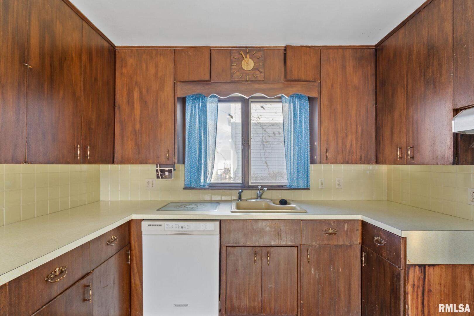 2709 16TH Street