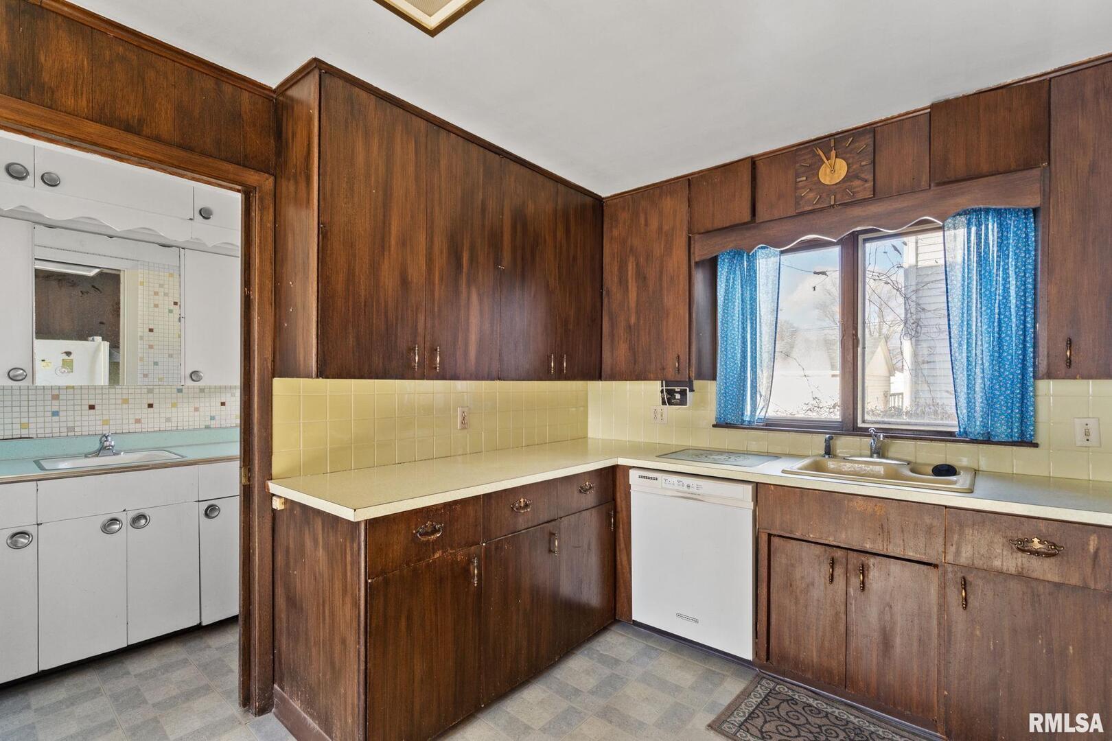 2709 16TH Street
