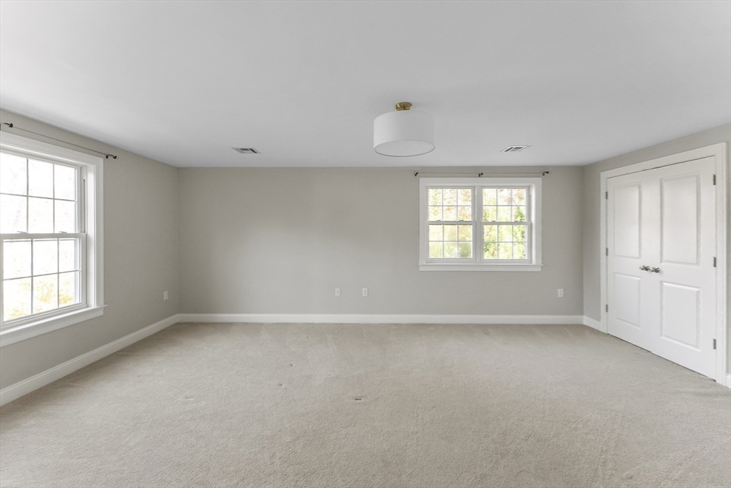 475 Ship Pond Rd