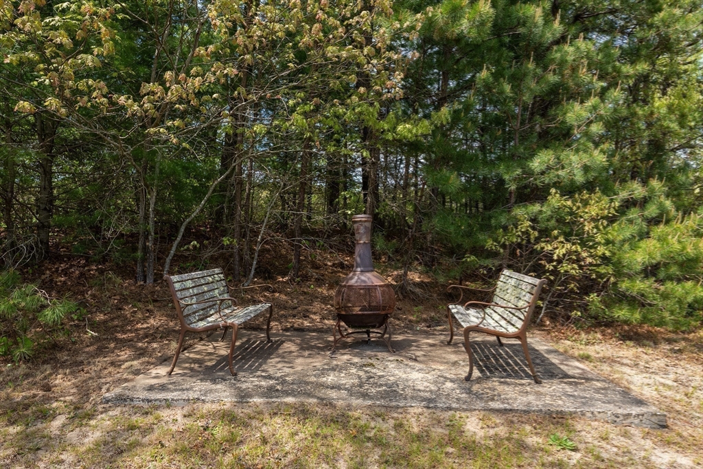 475 Ship Pond Rd