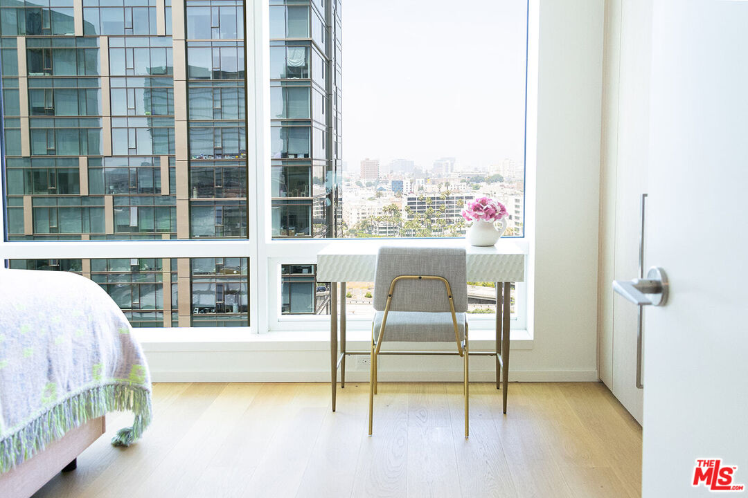 877 Francisco St Unit: 1722
