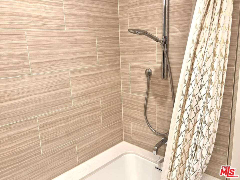 877 Francisco St Unit: 1722