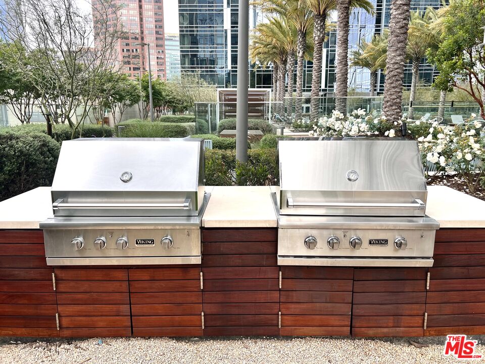 877 Francisco St Unit: 1722