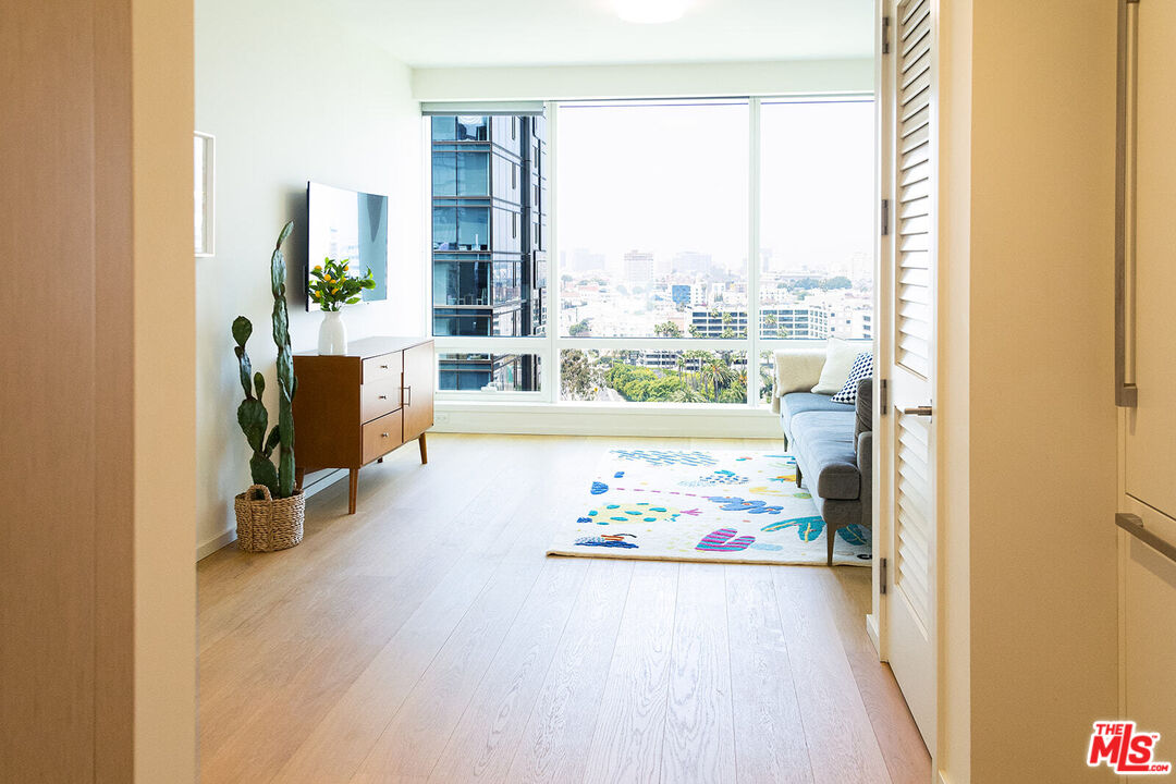 877 Francisco St Unit: 1722