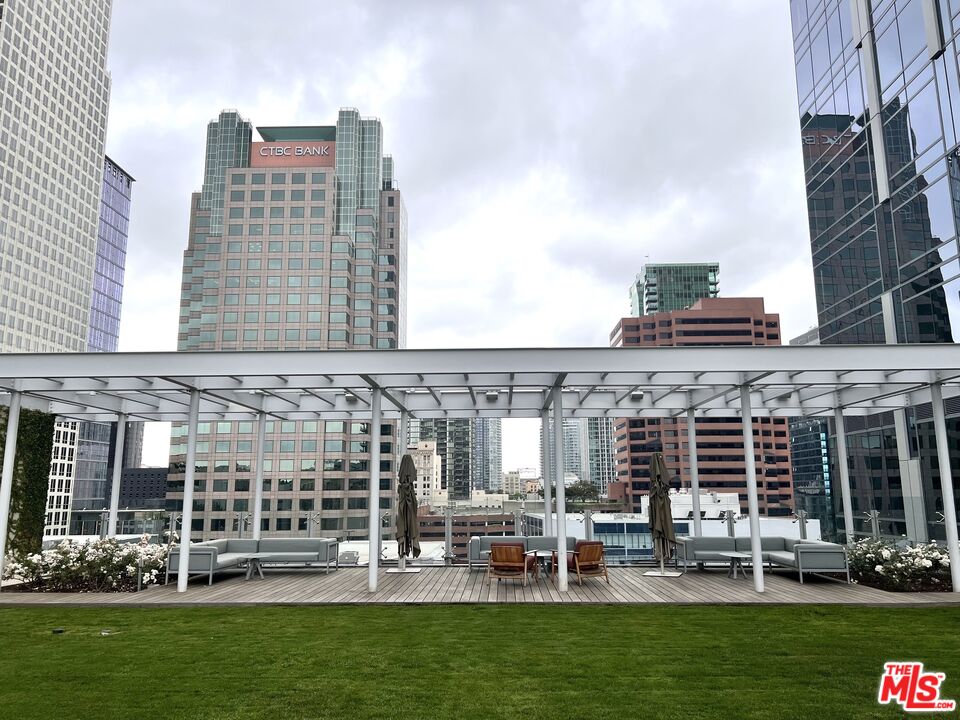 877 Francisco St Unit: 1722