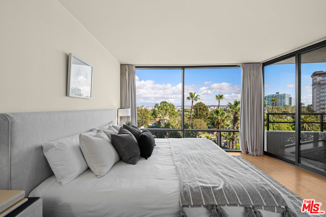 4337 Marina City Drive Unit: 347