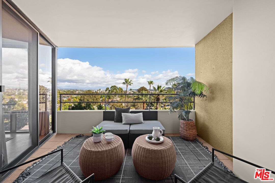 4337 Marina City Drive Unit: 347