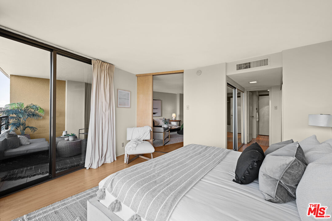 4337 Marina City Drive Unit: 347