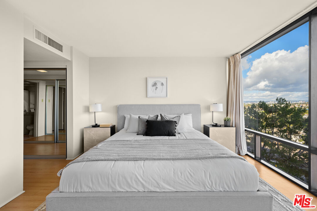 4337 Marina City Drive Unit: 347