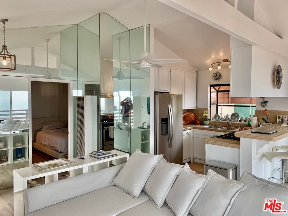 22001 Pacific Coast Hwy Unit: GH