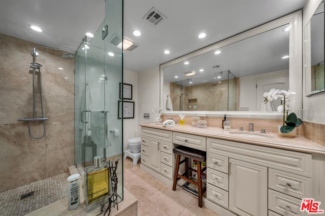 4314 Marina City Dr Unit: 720