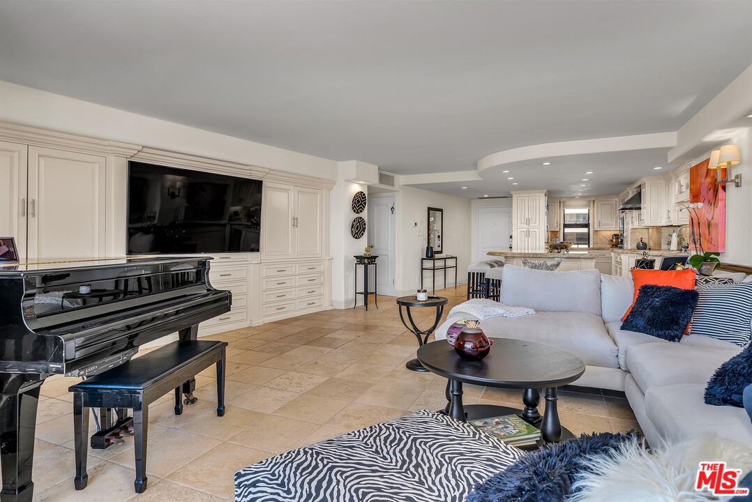4314 Marina City Dr Unit: 720