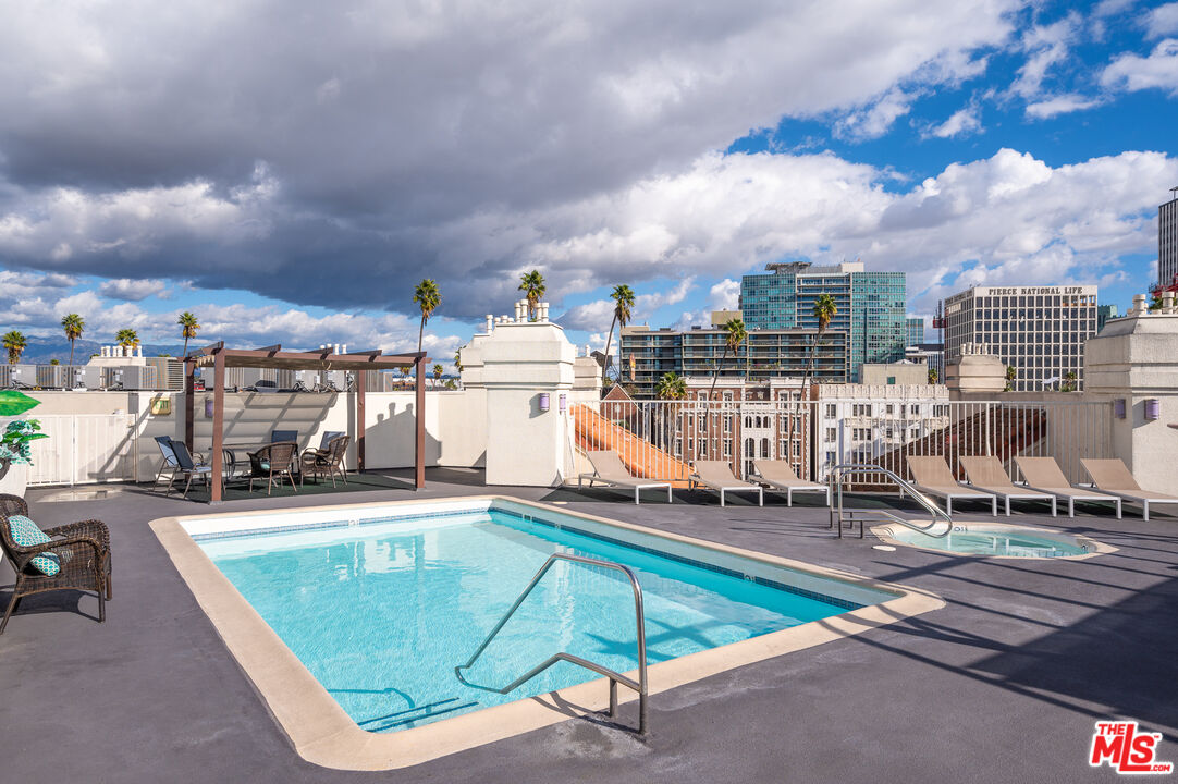 620 S Gramercy Pl Unit: 431