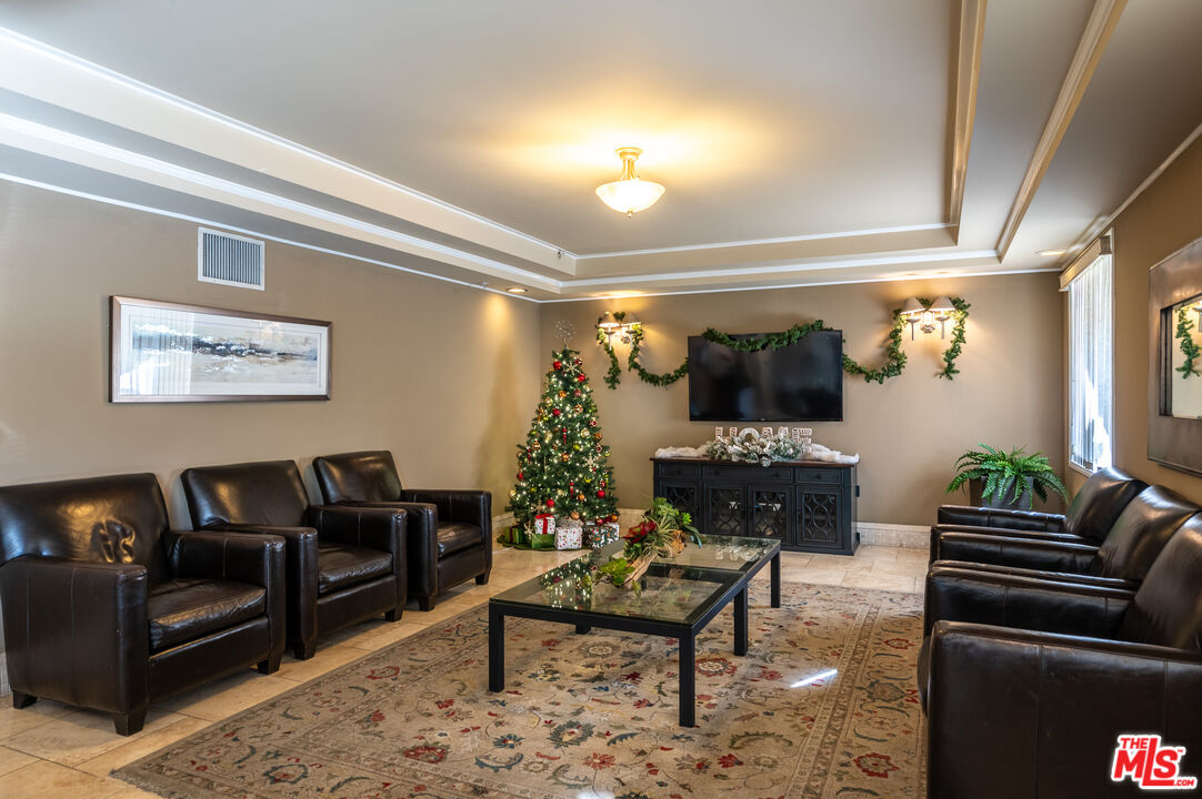 620 S Gramercy Pl Unit: 431