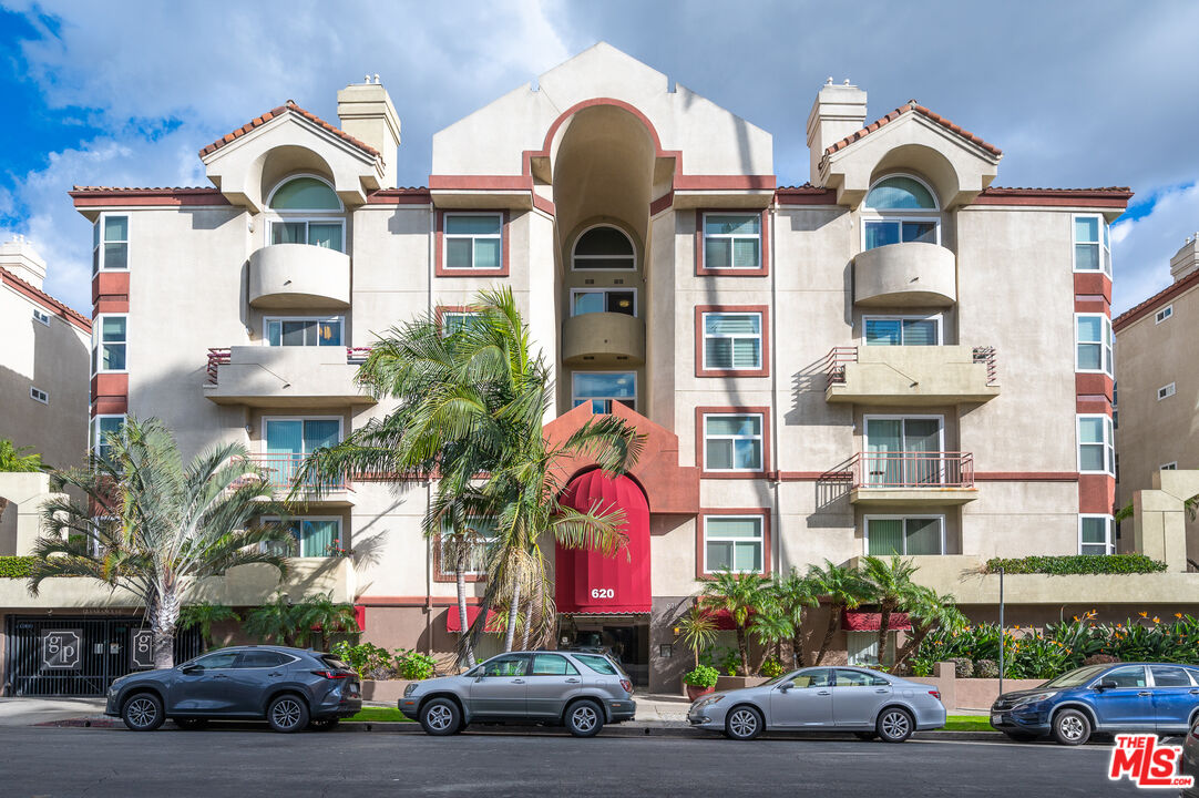 620 S Gramercy Pl Unit: 431