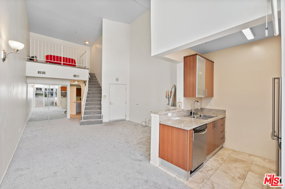 620 S Gramercy Pl Unit: 431