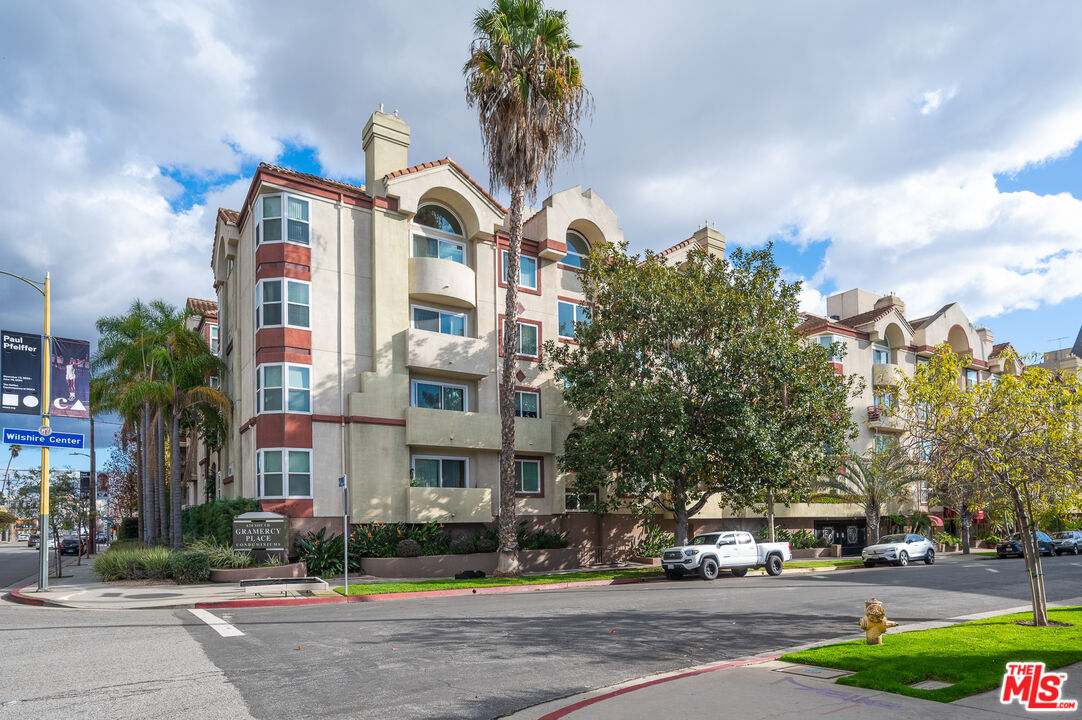 620 S Gramercy Pl Unit: 431