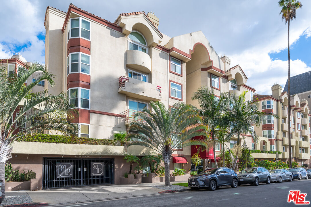 620 S Gramercy Pl Unit: 431