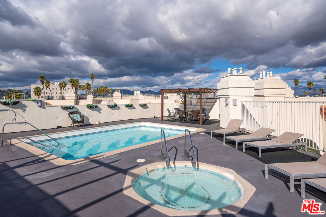 620 S Gramercy Pl Unit: 431