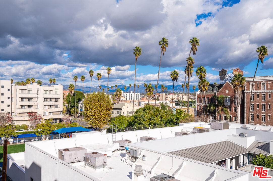 620 S Gramercy Pl Unit: 431