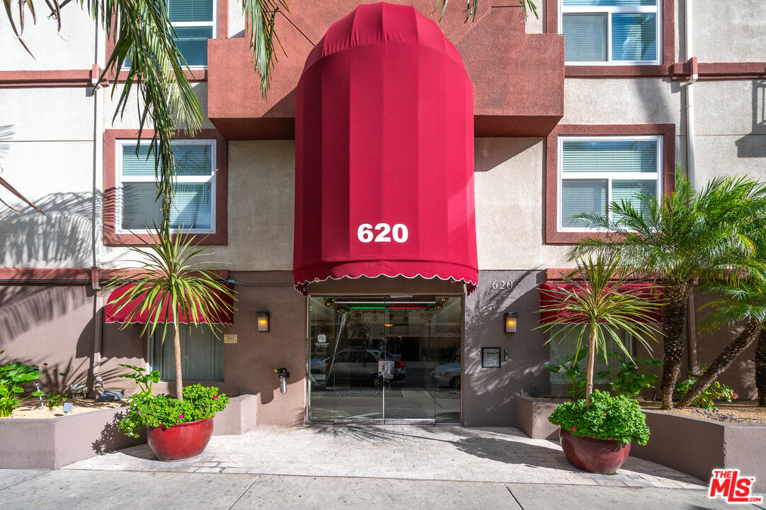 620 S Gramercy Pl Unit: 431