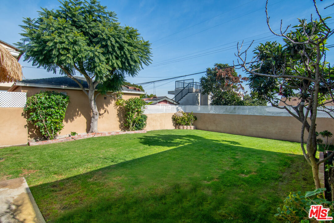 7826 Airlane Ave
