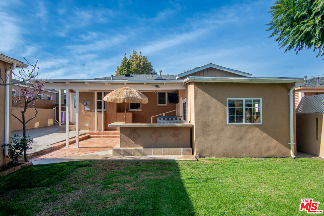 7826 Airlane Ave