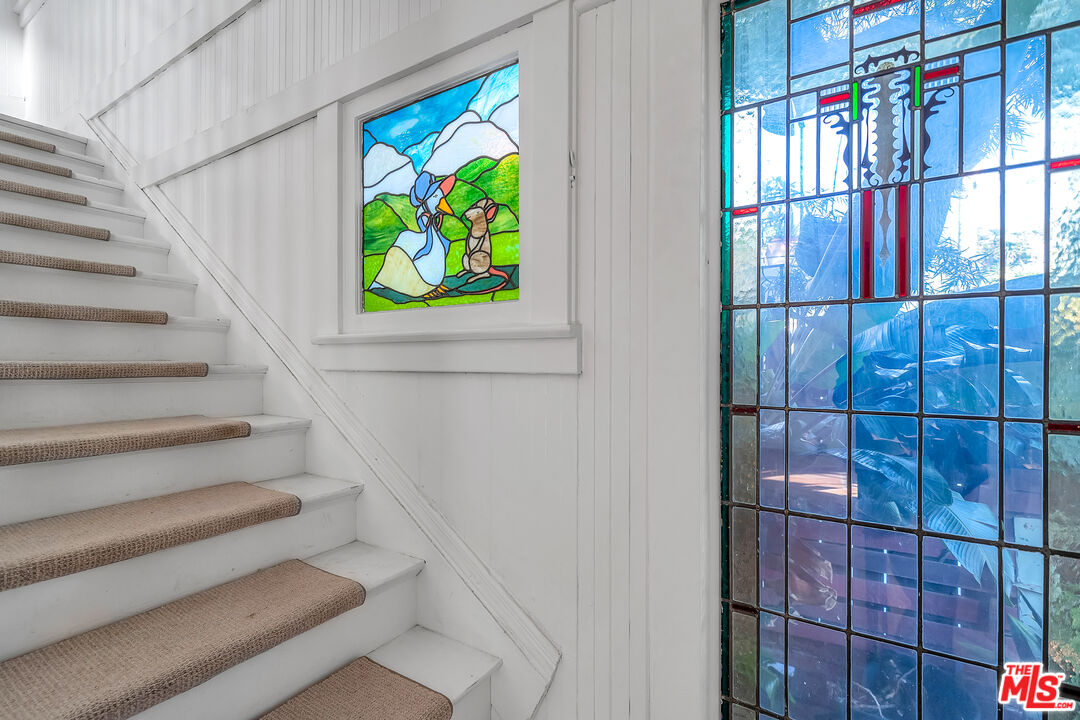 37 Breeze Ave