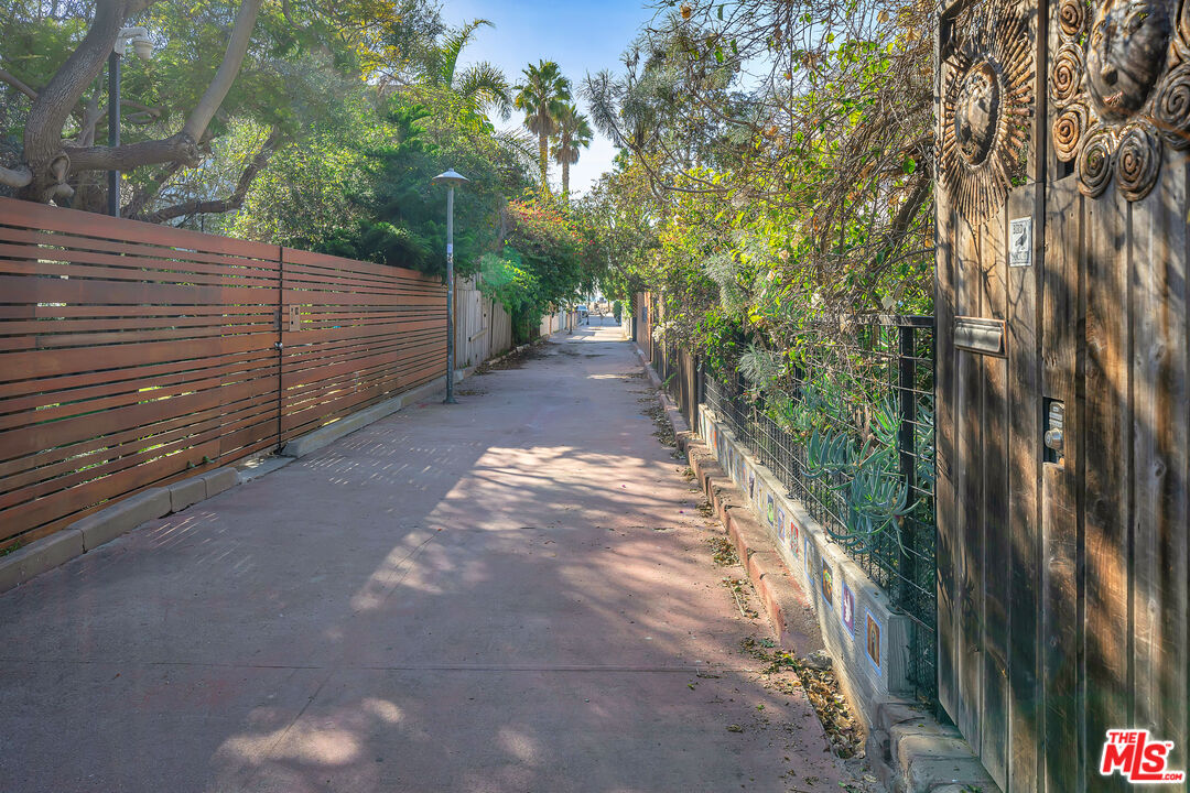 37 Breeze Ave