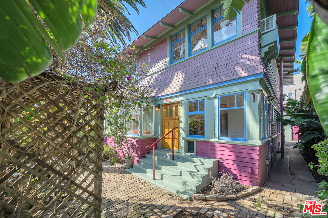 37 Breeze Ave