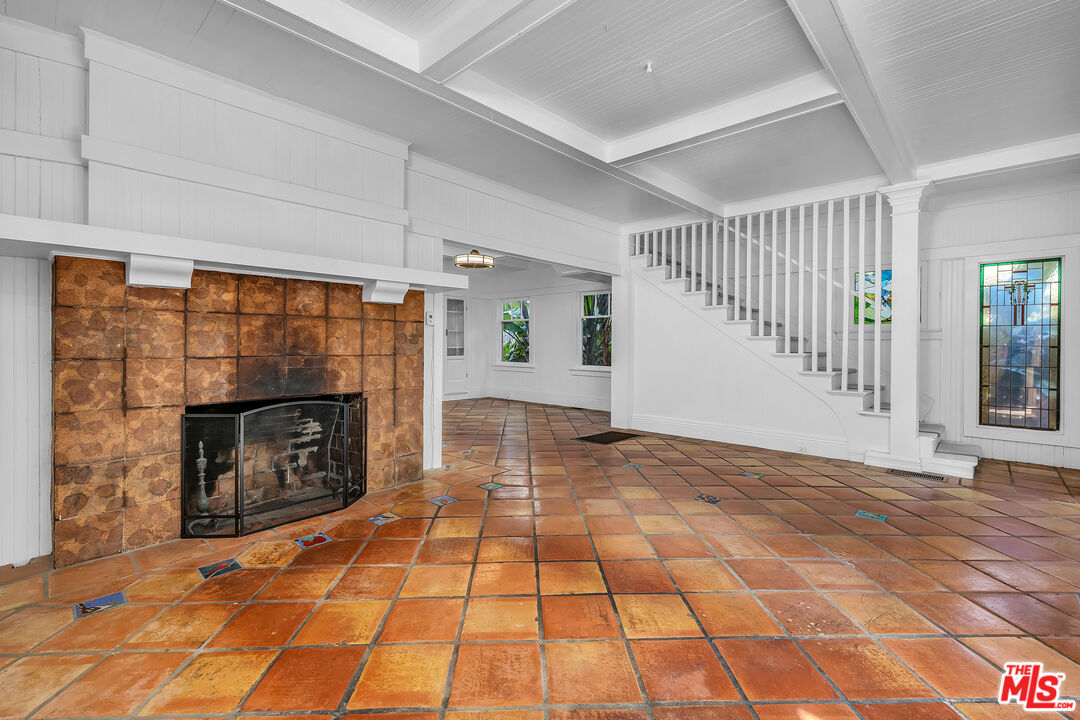 37 Breeze Ave