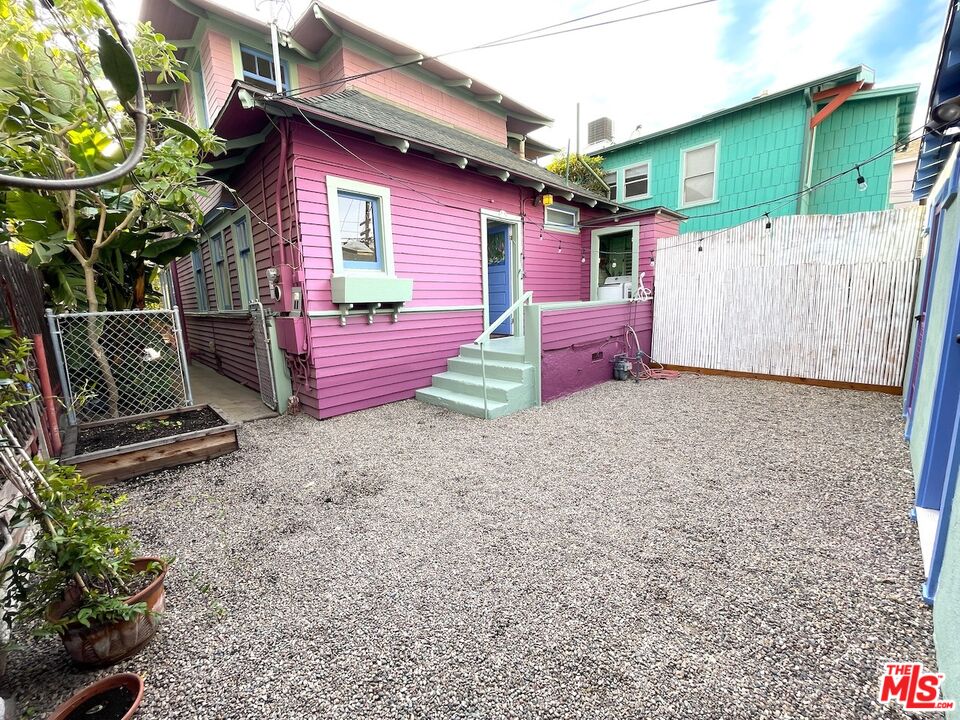 37 Breeze Ave