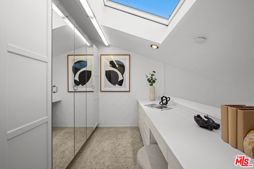 615 Esplanade Unit: 401