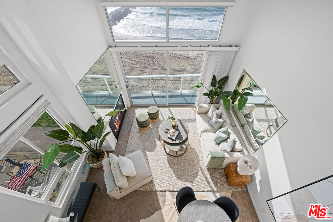 615 Esplanade Unit: 401