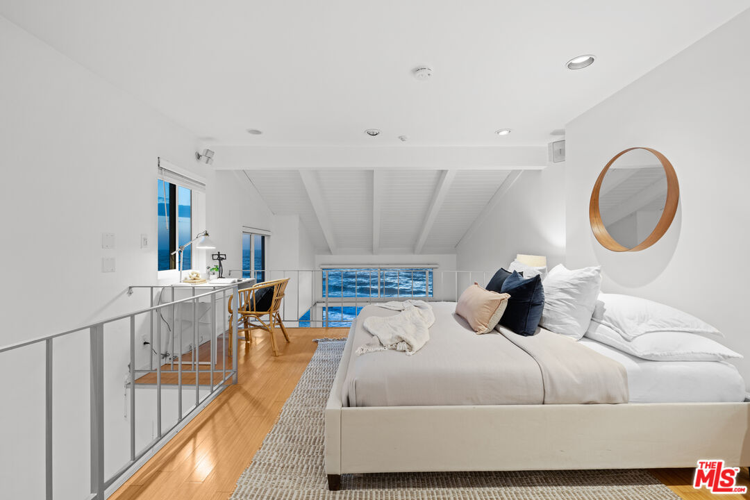 615 Esplanade Unit: 401