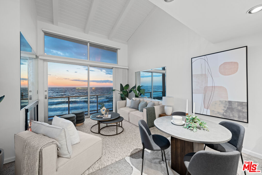 615 Esplanade Unit: 401