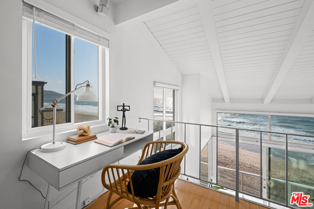 615 Esplanade Unit: 401