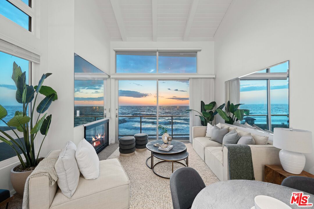 615 Esplanade Unit: 401