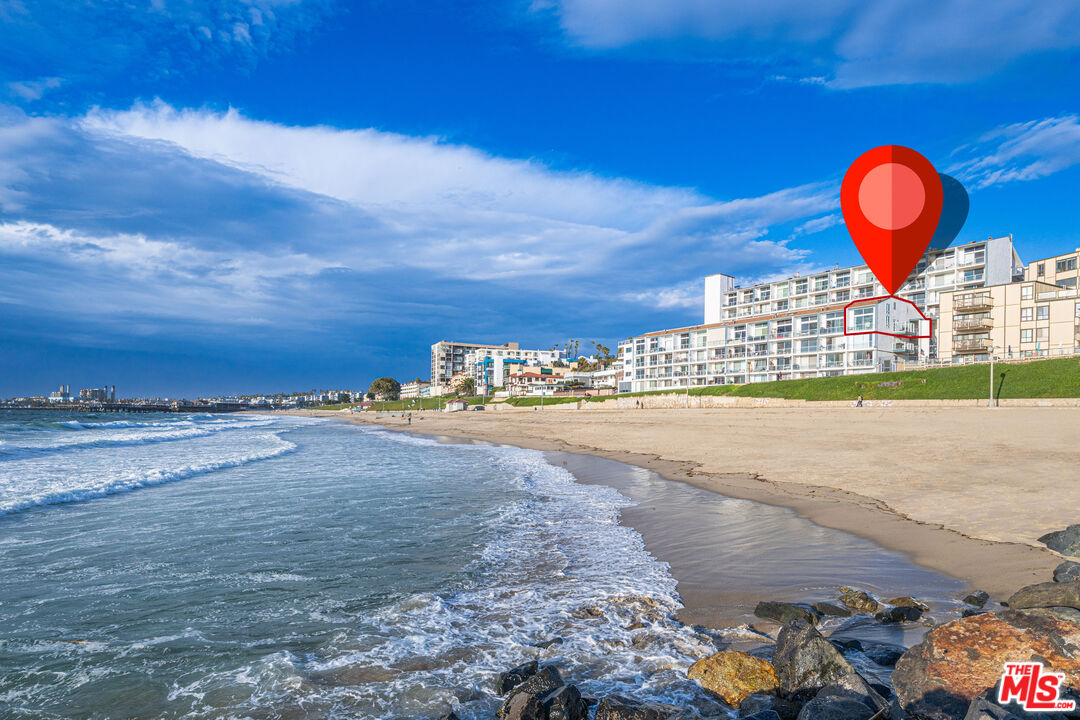 615 Esplanade Unit: 401