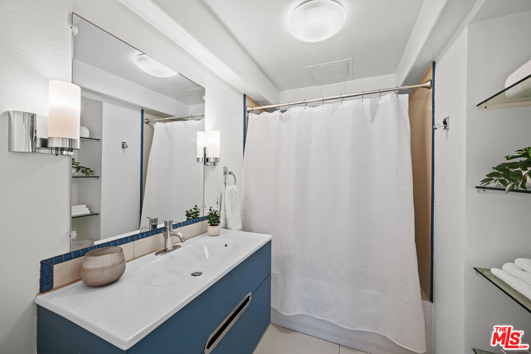 615 Esplanade Unit: 401