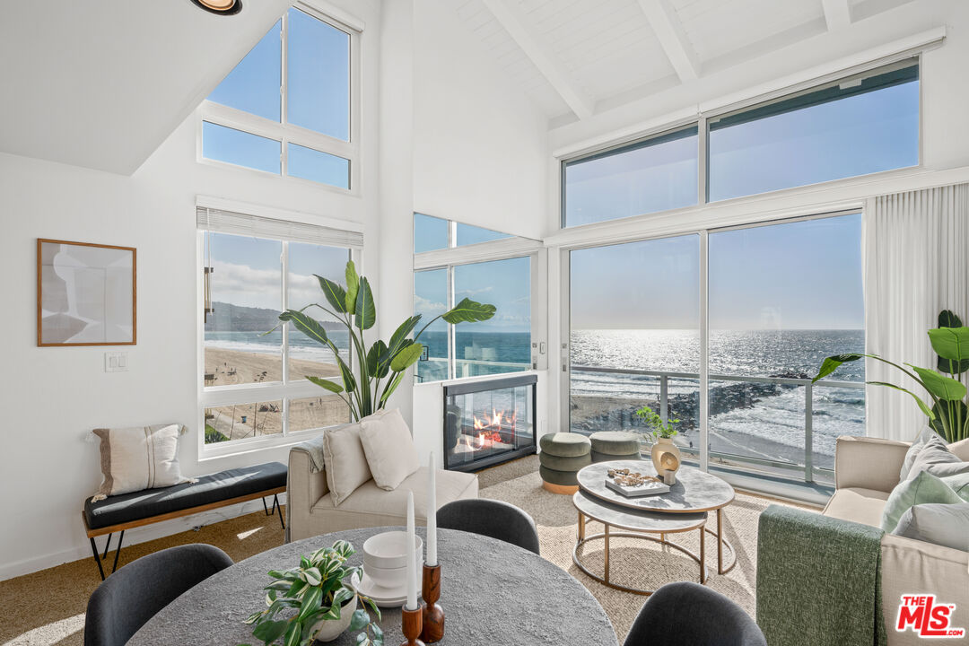 615 Esplanade Unit: 401