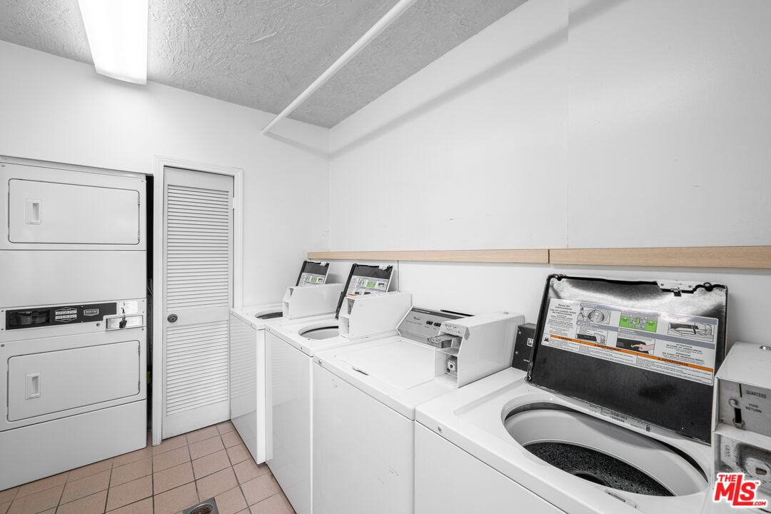 615 Esplanade Unit: 401