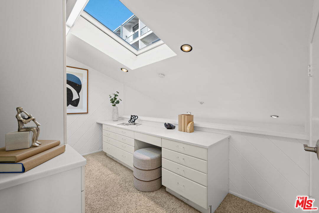 615 Esplanade Unit: 401