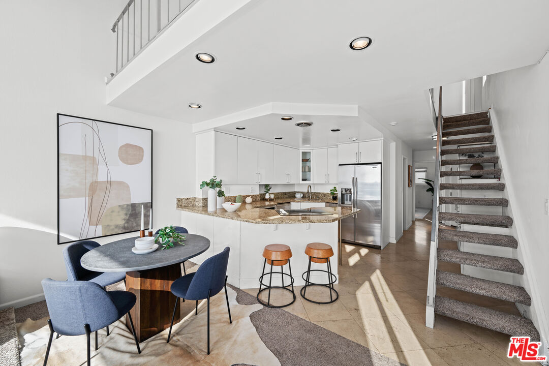 615 Esplanade Unit: 401